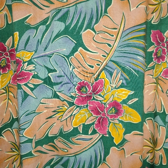 PINEAPPLE MOON ALOHA SHIRT - Picture 7 of 8